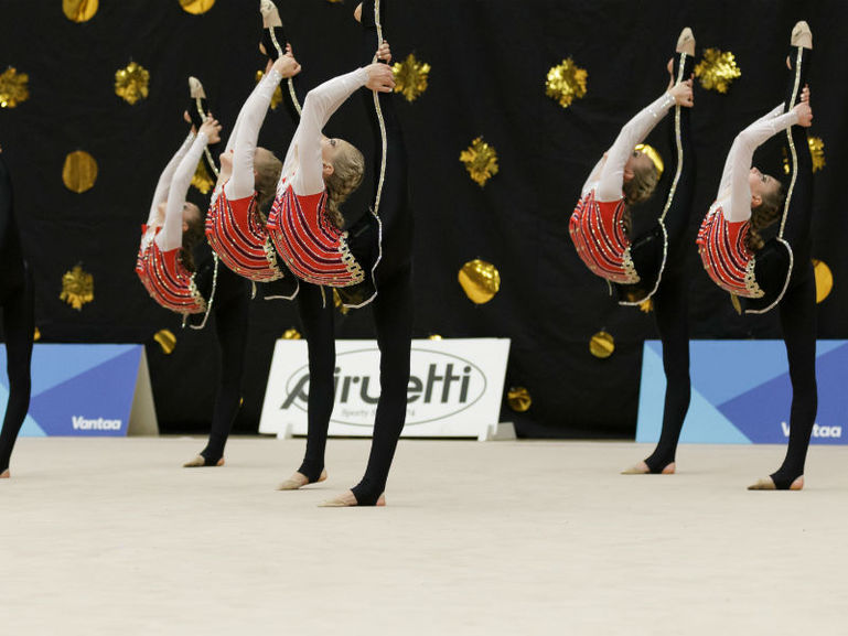 Joukkuevoimistelu, voimistelu, OVO, Olarin Voimistelijat, kuva_Sami Ilvonen Joukkuevoimistelu, voimistelu, OVO, Olarin Voimistelijat, kuva_Sami Ilvonen
